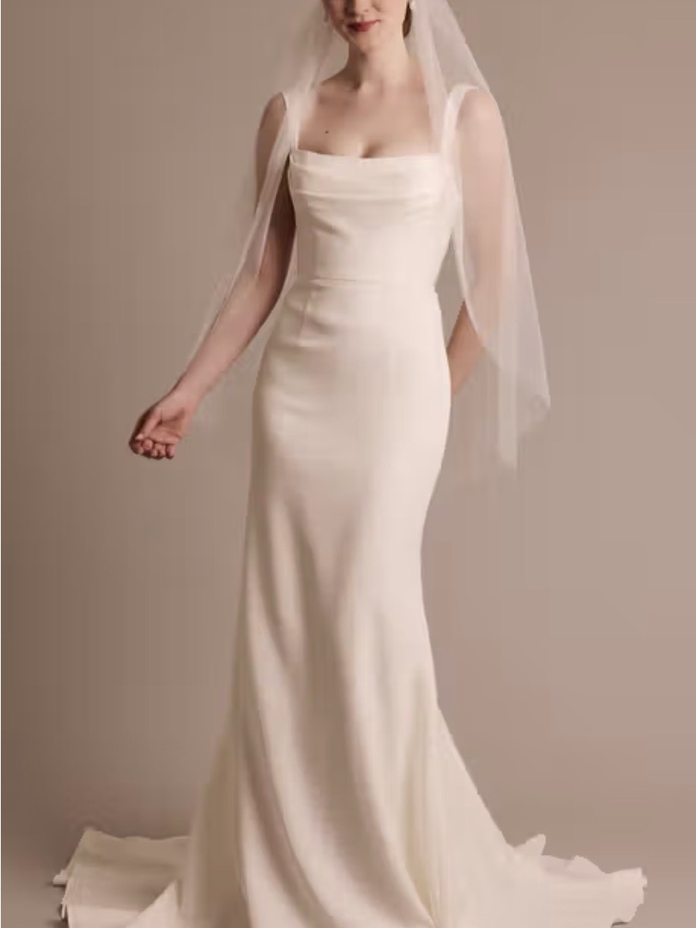 Elegant White Satin Mermaid Wedding Dress - Picture 2 of 4